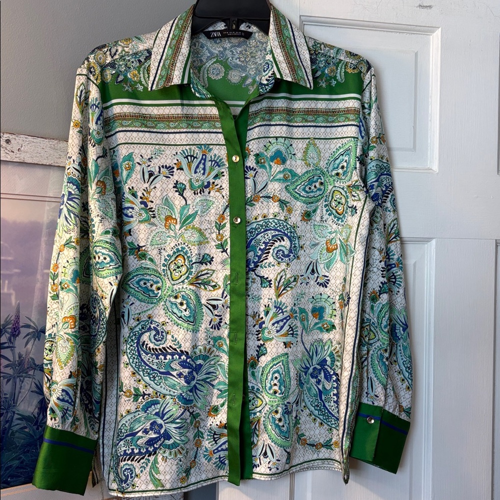 Zara medium satin gorgeous shirt!! - Picture 2 of 10